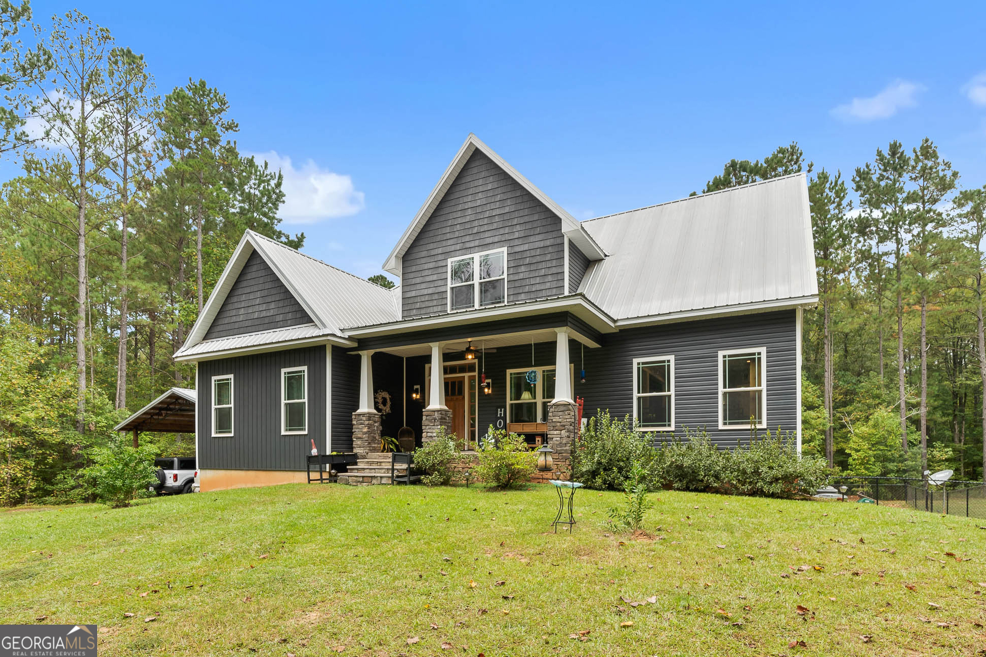332 Hickory LN
