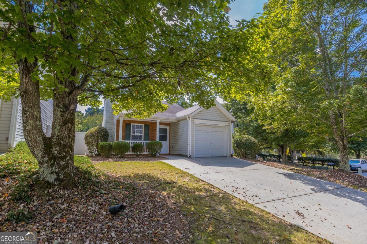 2375 Lexington LN