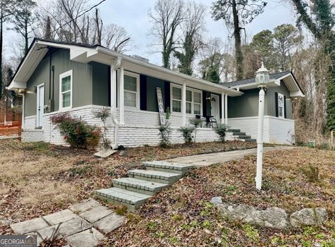 Photo of 1295 Niskey Lake Road SW, Atlanta, GA 30331 (MLS # 10679351)
