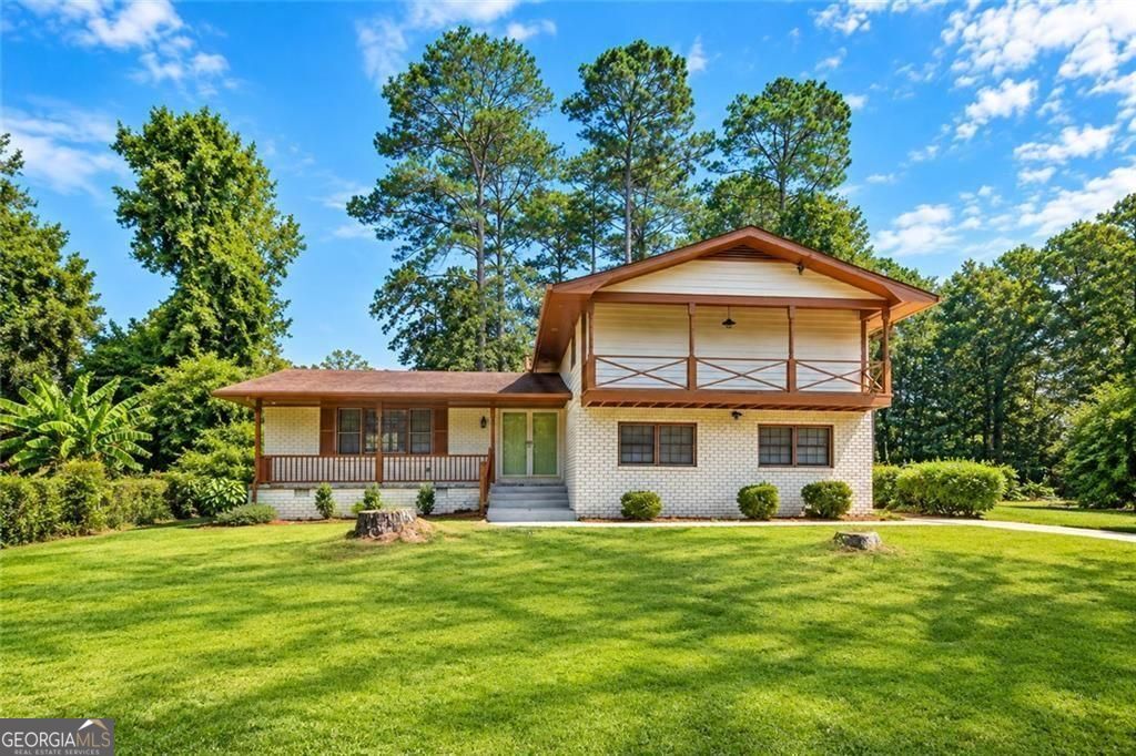Photo of 3076 Briarleaf Drive, Decatur, GA 30034 (MLS # 10842136)