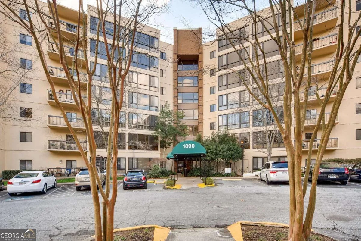 1800 Clairmont Lake Unit A325