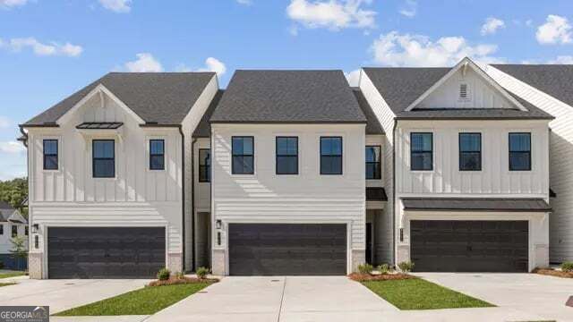 Photo of 2983 Crystal Springs Point #146, Gainesville, GA 30507 (MLS # 10869386)