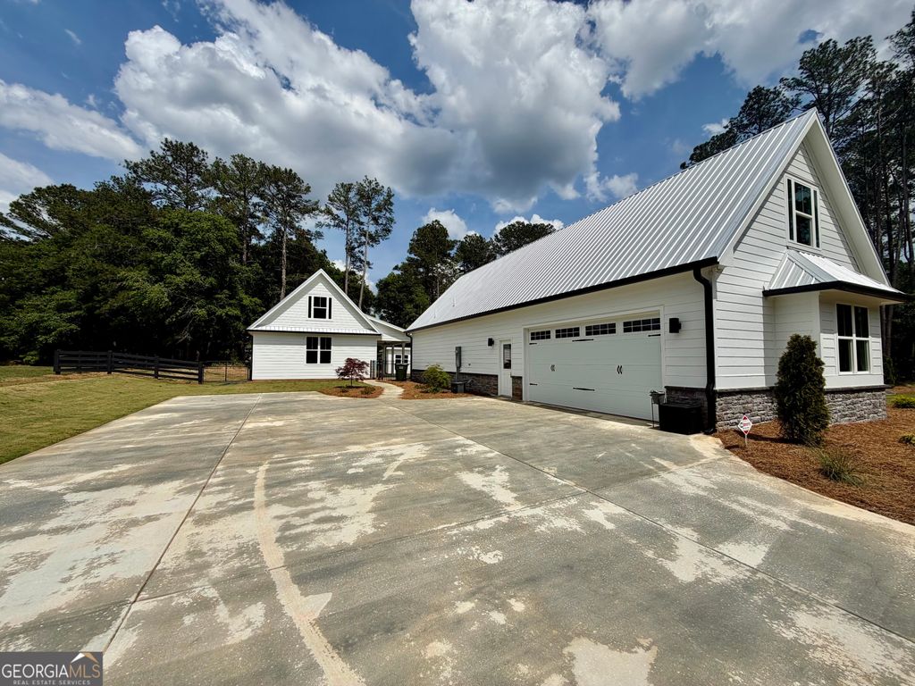Photo of 3050 Mahlon Smith Road, Social Circle, GA 30025 (MLS # 10770925)