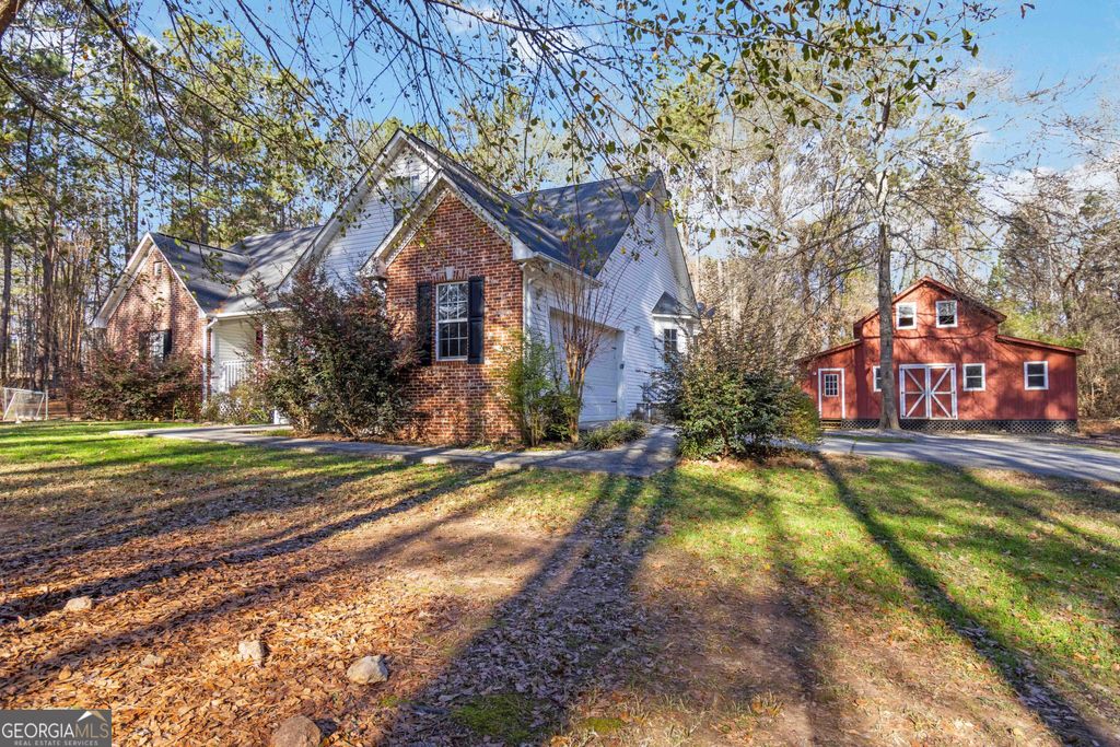 Photo of 475 Jenkinsburg Road, Griffin, GA 30223 (MLS # 10670968)