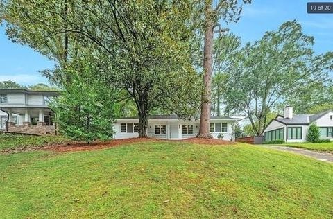 Photo of 551 Wimbledon Road #B, Atlanta, GA 30324 (MLS # 10675050)