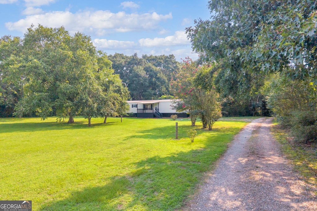 Photo of 5724 Highway 82 SPUR, Commerce, GA 30529 (MLS # 10815695)