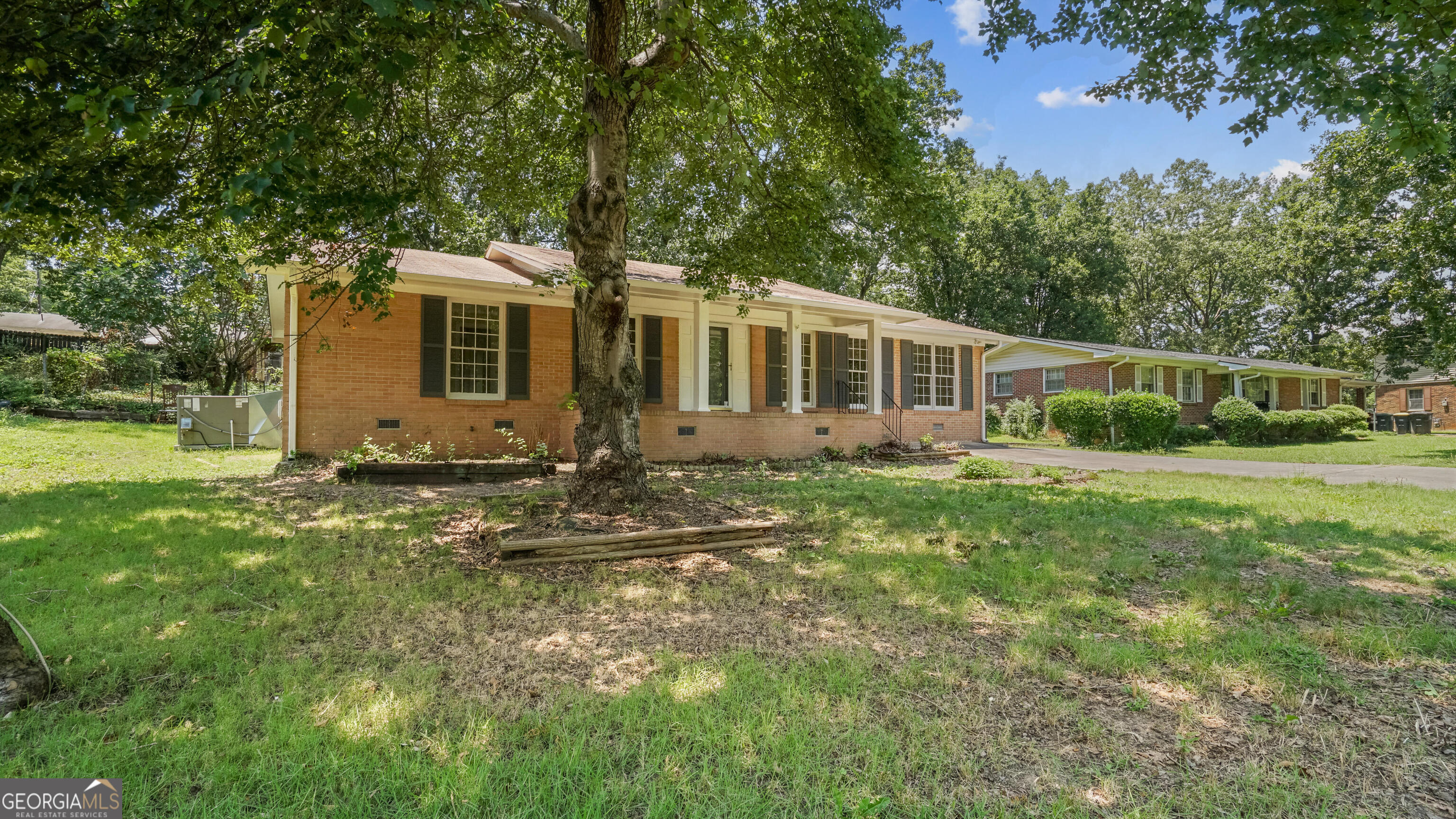 106 Coker DR SW