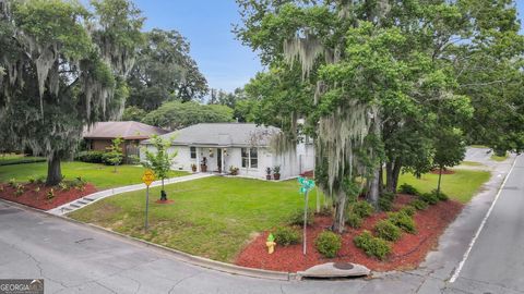 1520 E 49th ST Savannah GA 31404