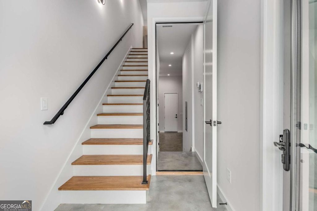 Photo of 105 Georgia Avenue SE #4, Atlanta, GA 30312 (MLS # 10674371)