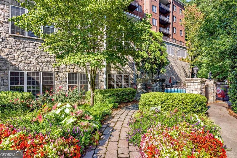 Photo of 3280 STILLHOUSE Lane SE #410, Atlanta, GA 30339 (MLS # 10818063)