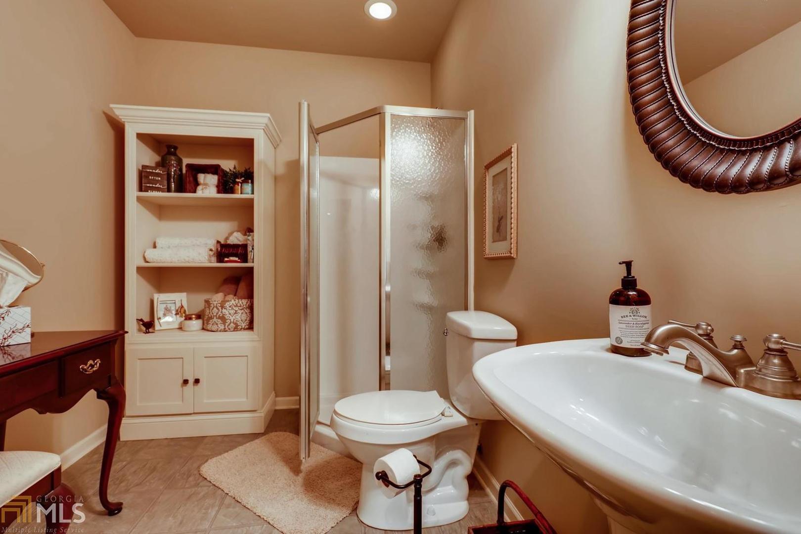 Stone Ridge Manor - Residential