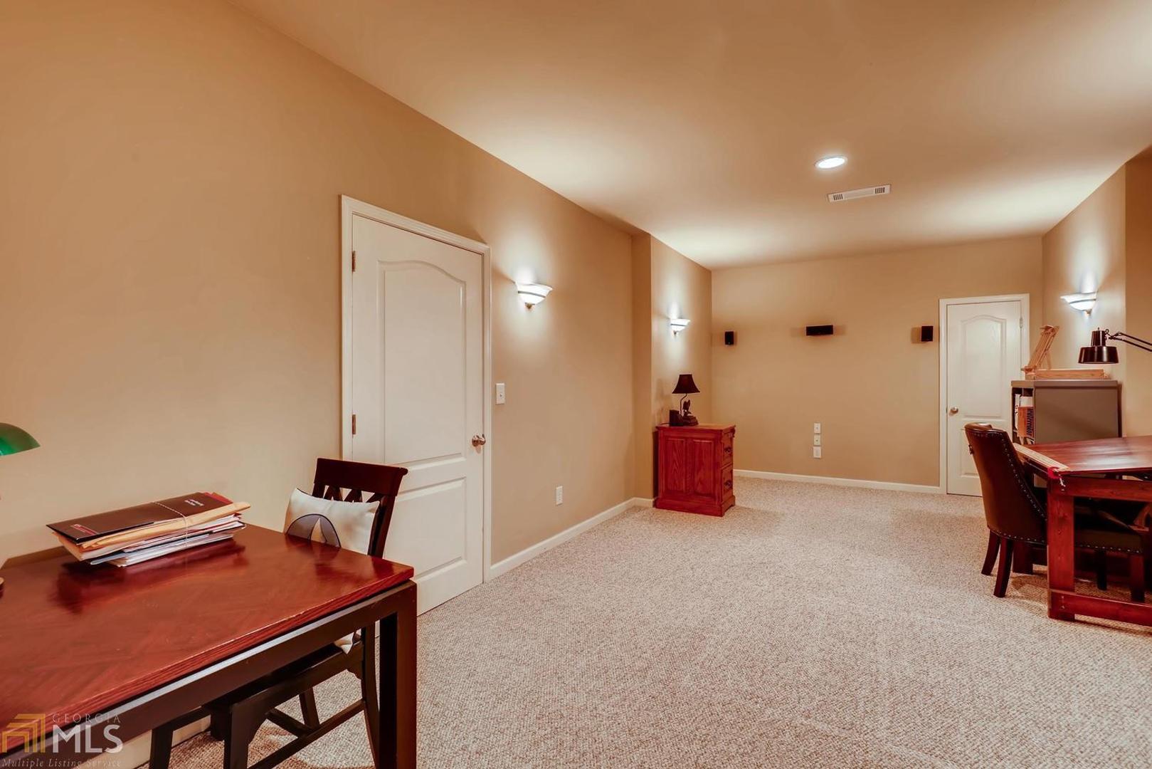 Stone Ridge Manor - Residential