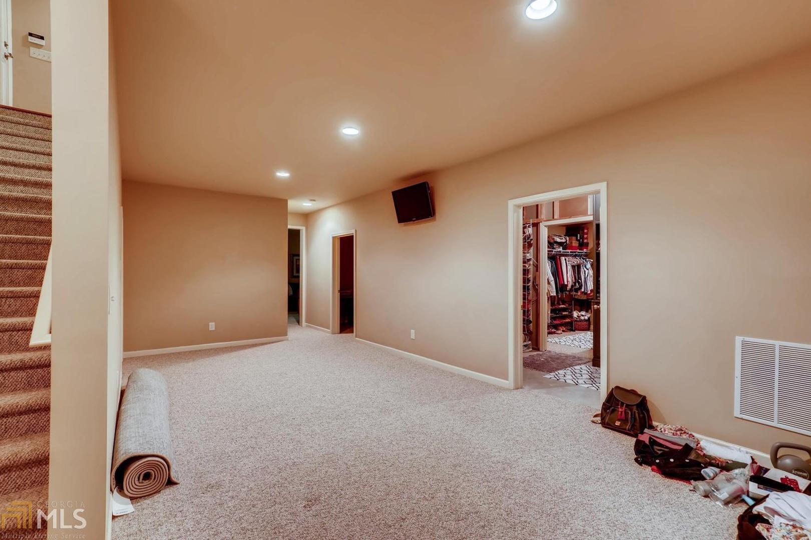 Stone Ridge Manor - Residential