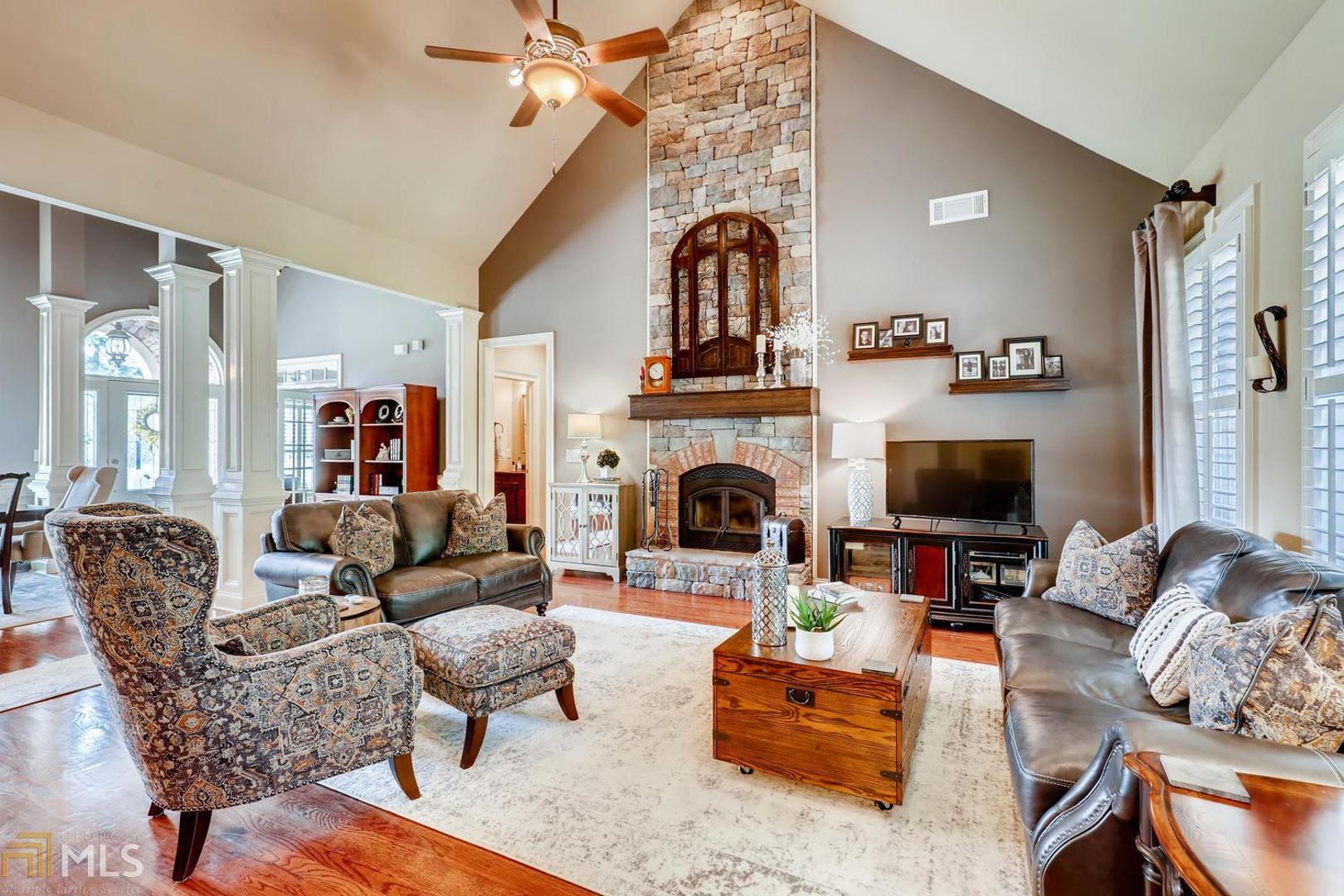 Stone Ridge Manor - Residential