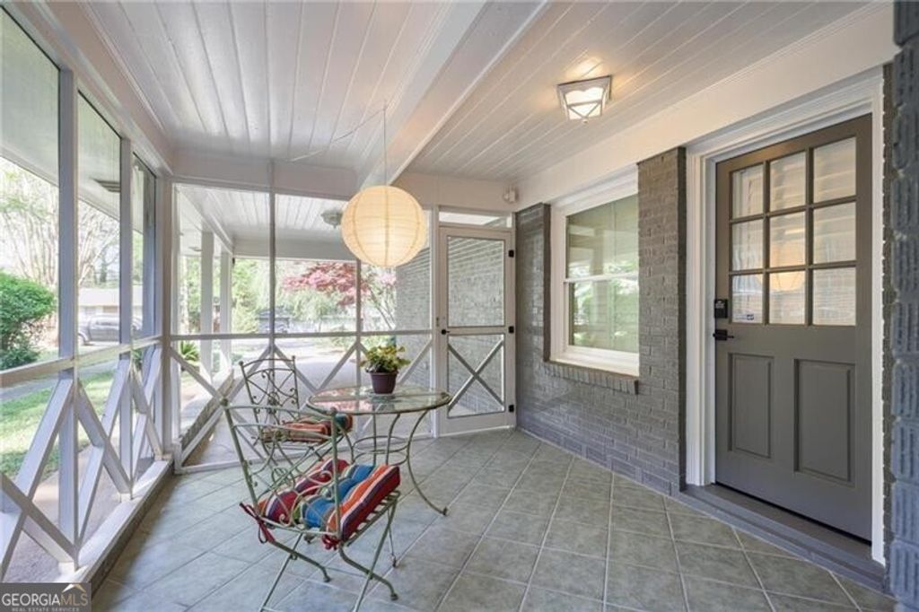 Photo of 922 Stokeswood Avenue SE, Atlanta, GA 30316 (MLS # 10724505)