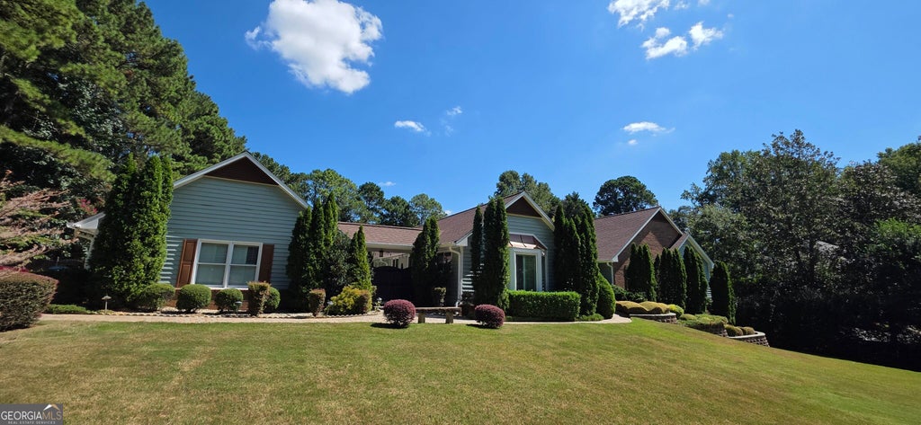 Photo of 1066 Bridgewater Walk, Snellville, GA 30078 (MLS # 10848176)