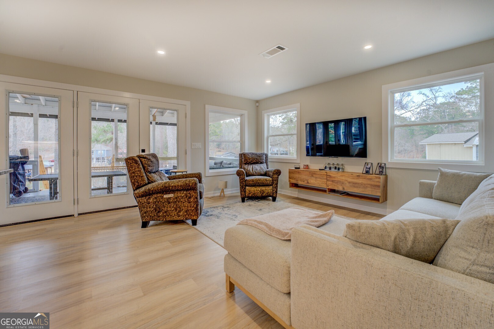 480 Mitchell RD