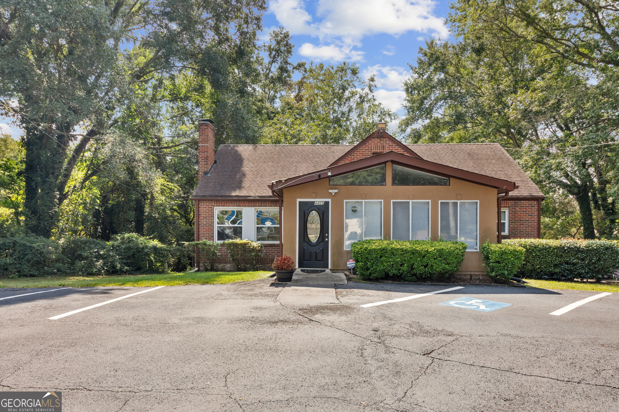4405 Rockbridge RD