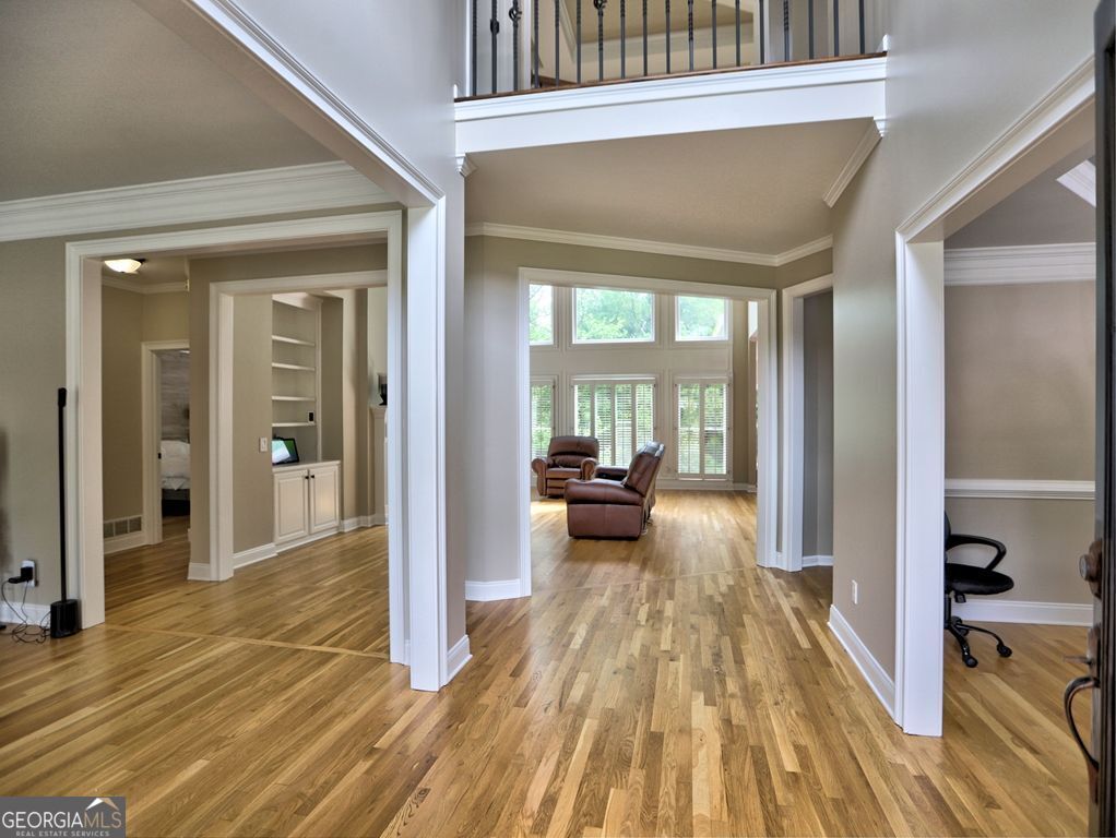 3004 Golf Crest LN