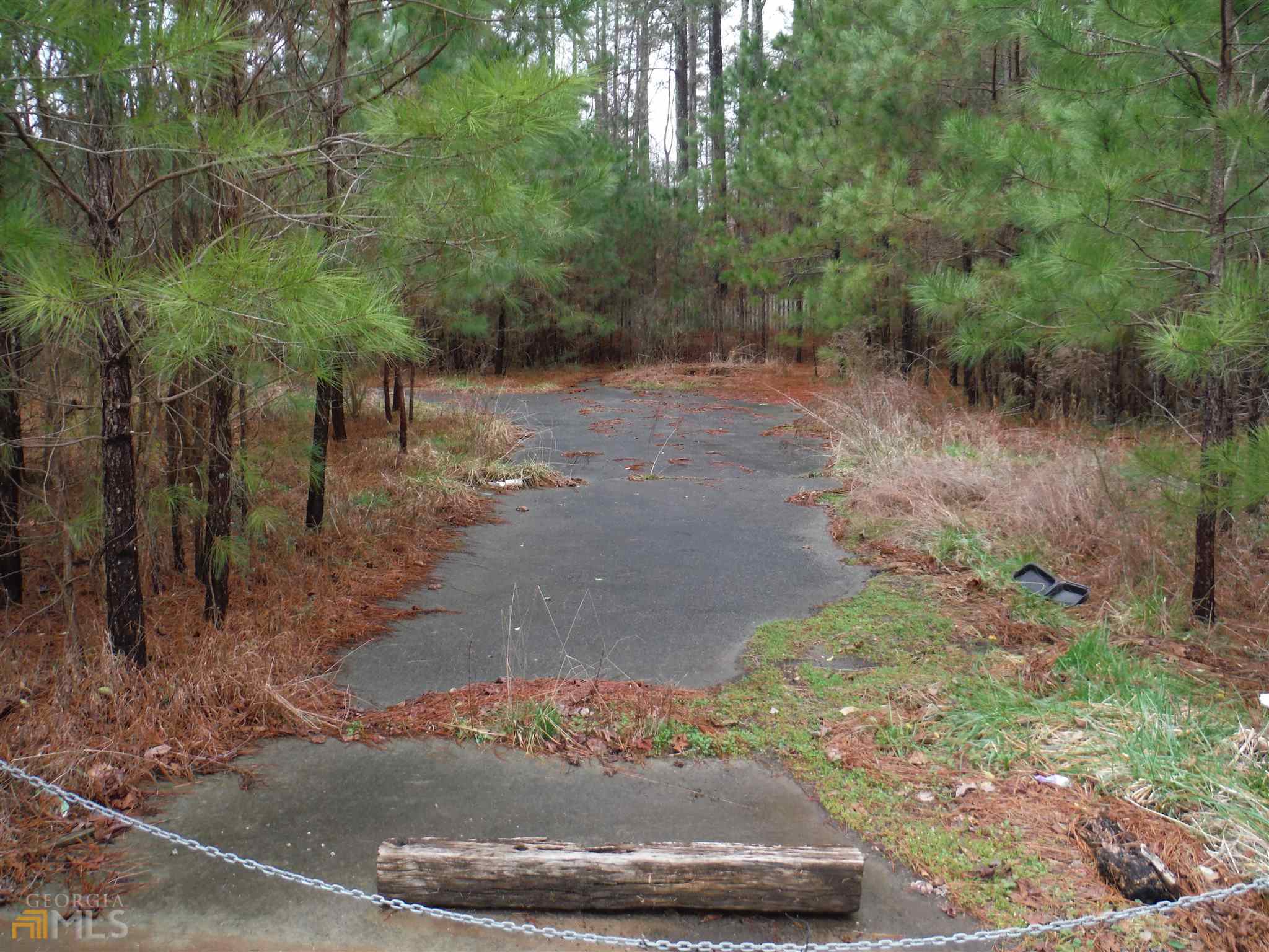 Build your dream home !!!Great building lot in premier location near Cumming Hwy, Close to all shopping and Gwinnett finest schools.