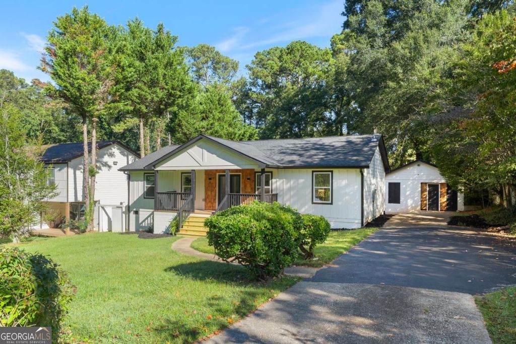 Photo of 1705 Beechwood Boulevard SW, Atlanta, GA 30311 (MLS # 10650646)