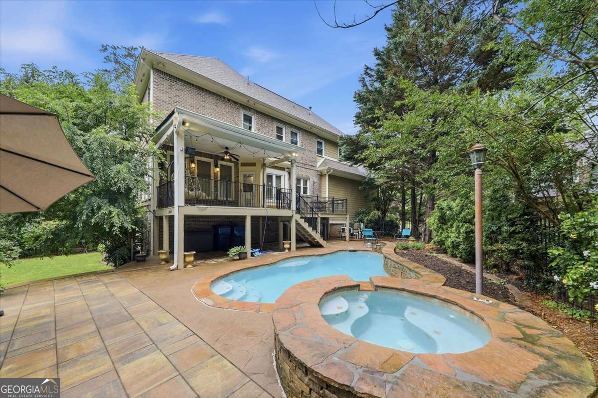 125 Stone Pond LN