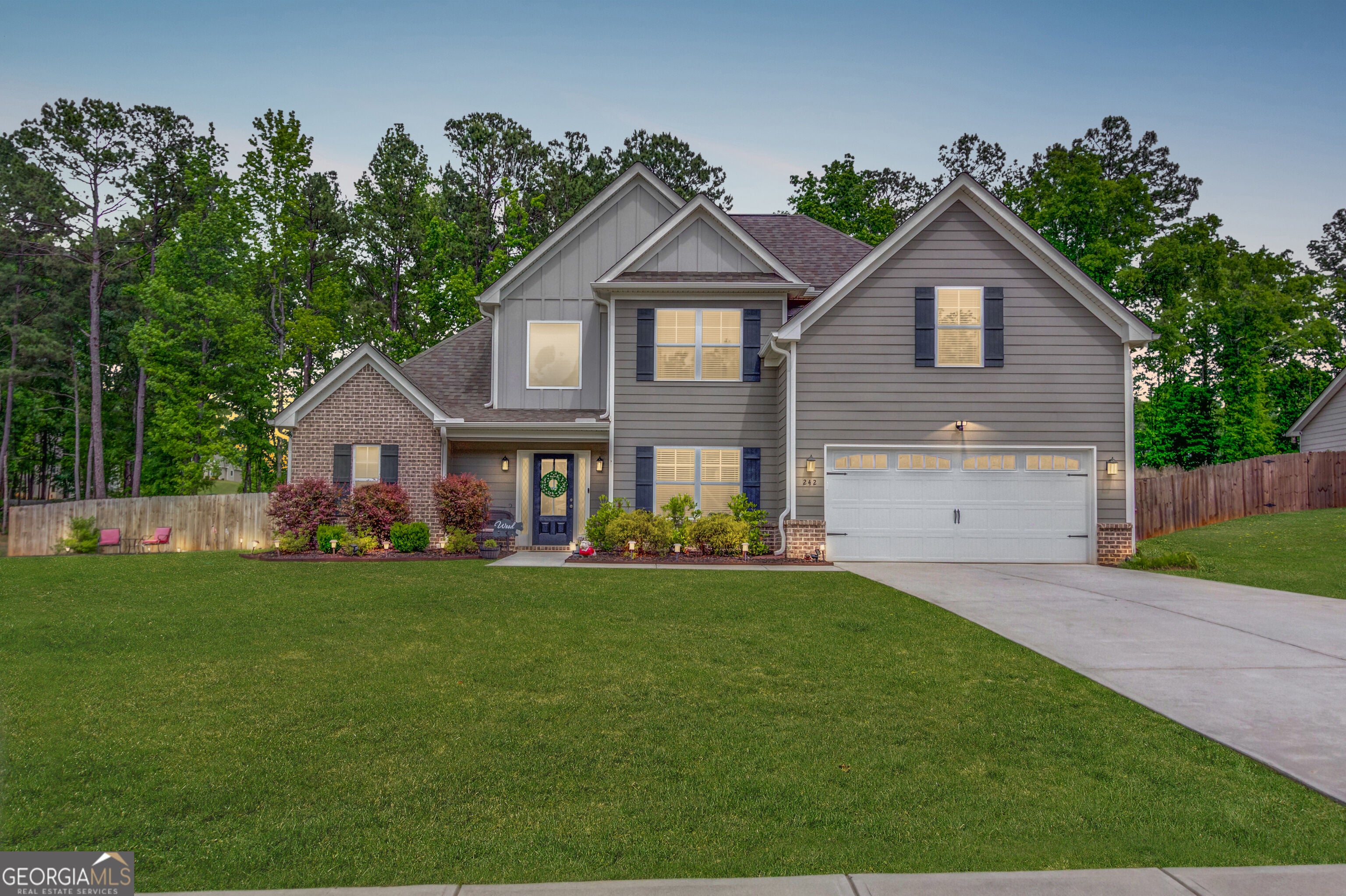 242 Lokeys CIR