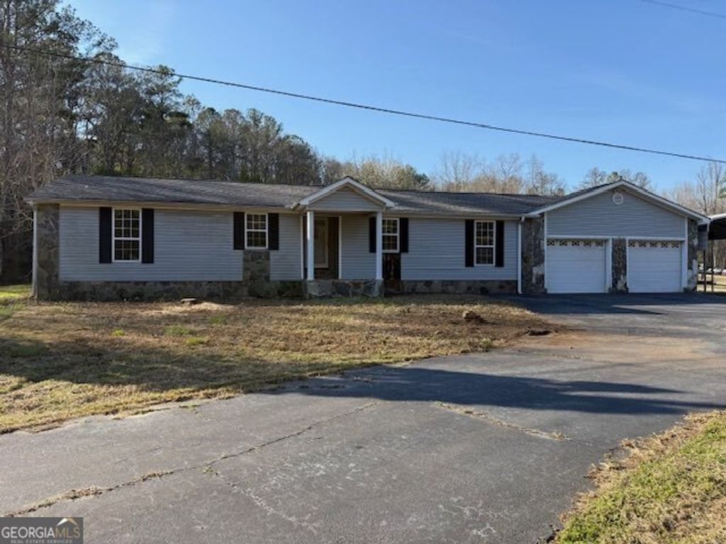 Photo of 394 Smith Road, Newnan, GA 30263 (MLS # 10701735)