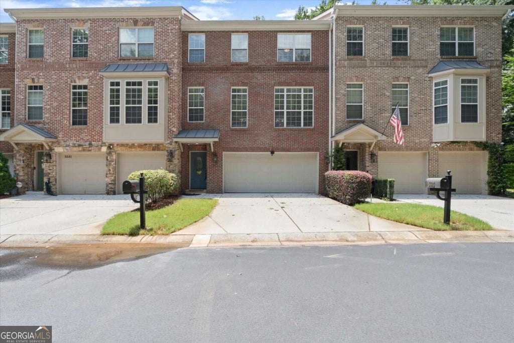 Photo of 5583 Julian Place, Atlanta, GA 30342 (MLS # 10879878)