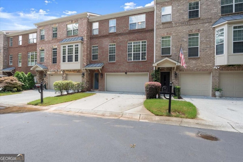 Photo of 5583 Julian Place, Atlanta, GA 30342 (MLS # 10879878)