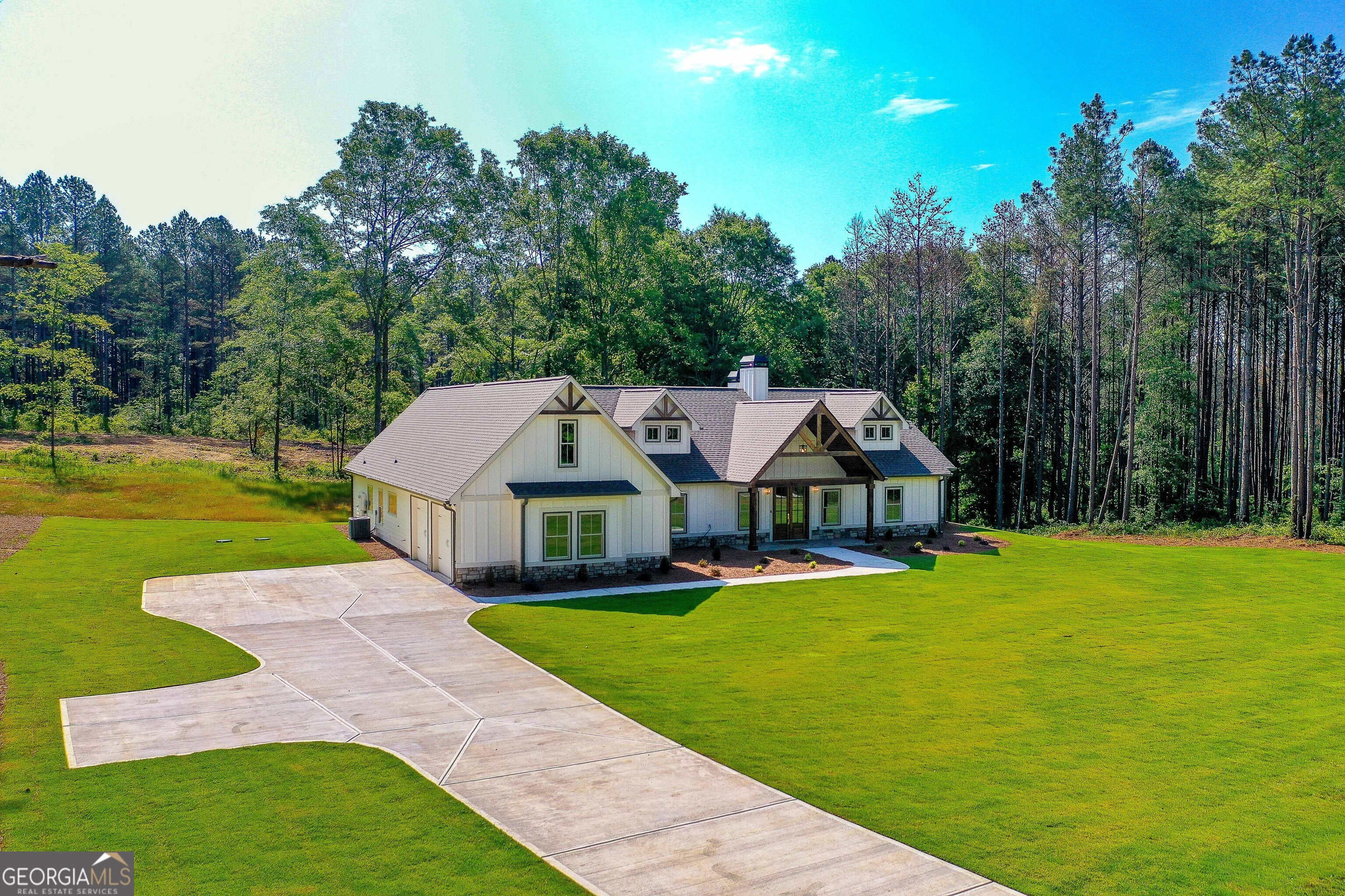 153 Riversong RD