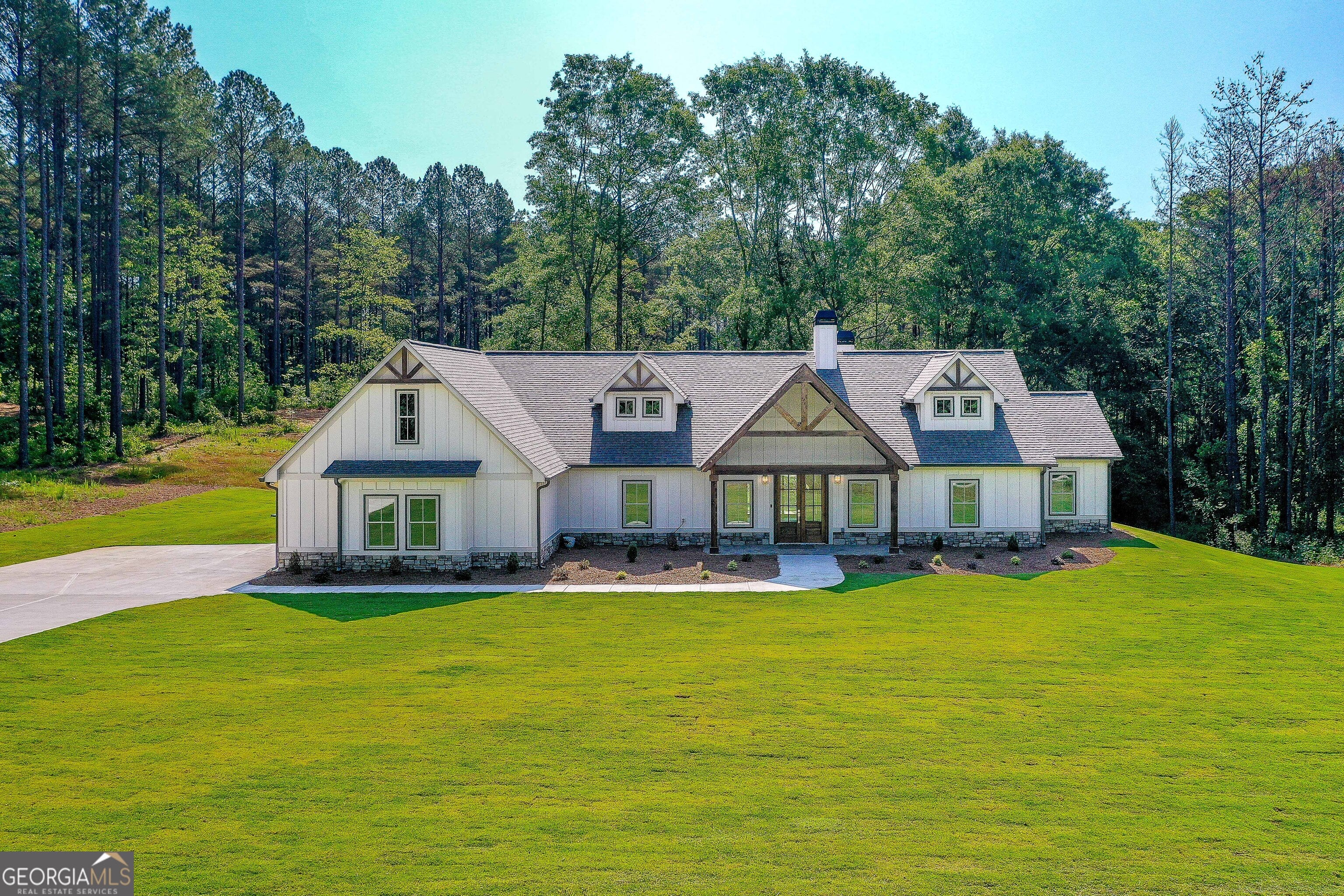 153 Riversong RD