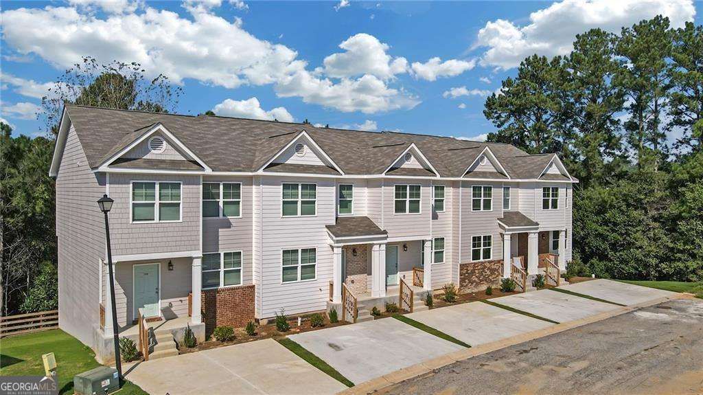Photo of 2832 Laurel Ridge Circle, Atlanta, GA 30344 (MLS # 10737101)