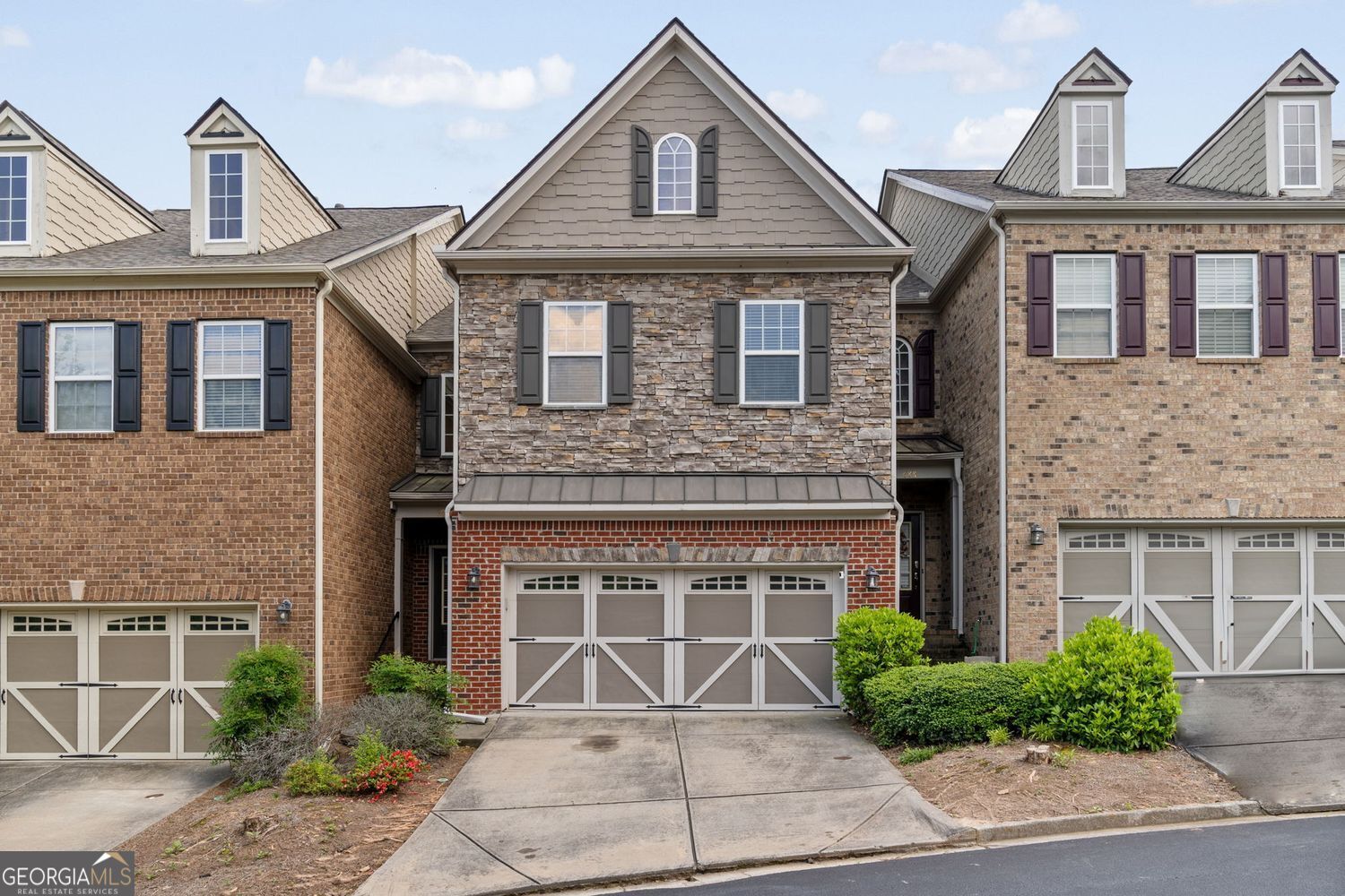 690 Cobblestone Creek LN