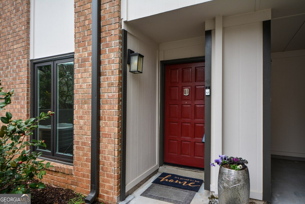 3259 Clairmont North NE