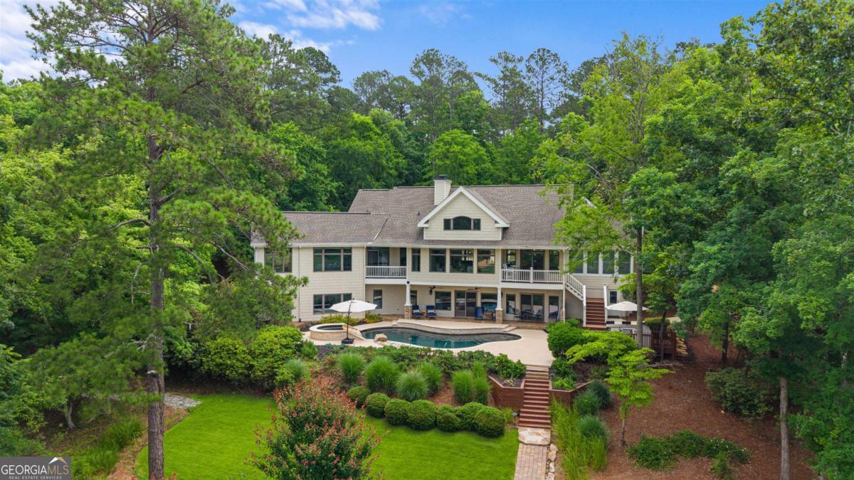 2541 Club DR