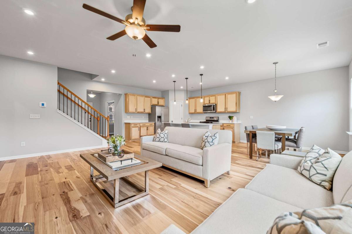 340 Foxglove WAY