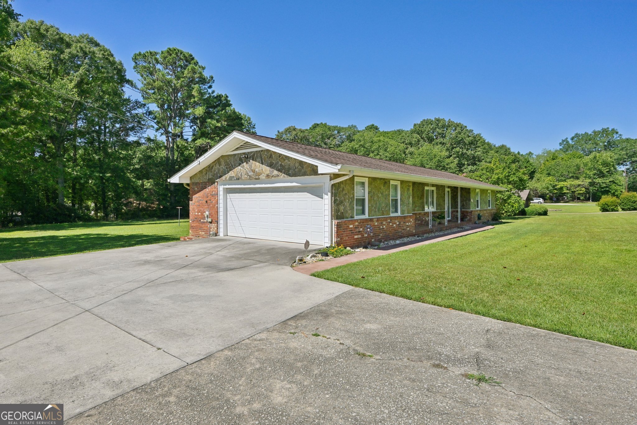 665 Beauregard BLVD