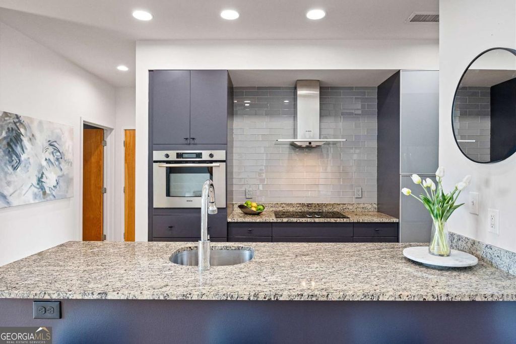 Photo of 130 Arizona Avenue NE #301, Atlanta, GA 30307 (MLS # 10737351)