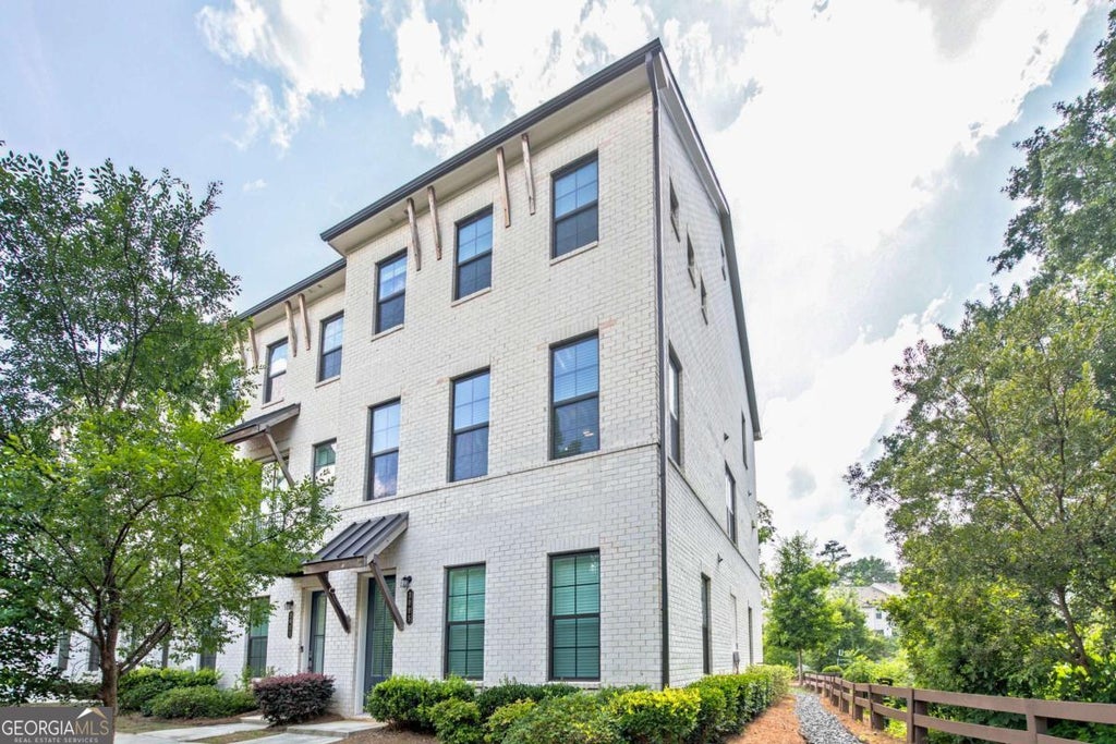 Photo of 3005 Poppy Lane, Roswell, GA 30076 (MLS # 10802770)