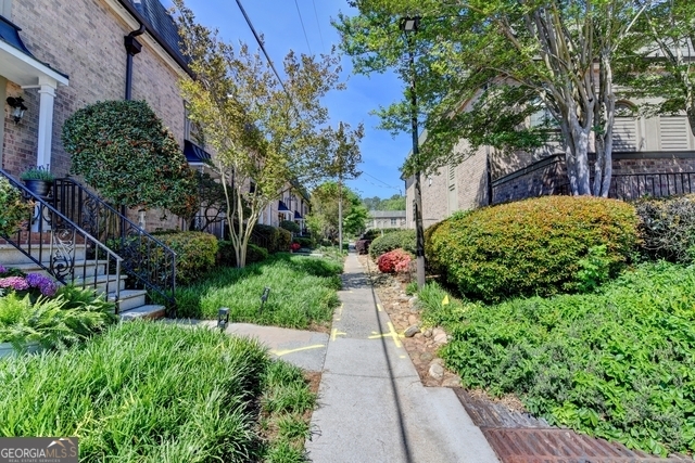 6980 Roswell Road C#5