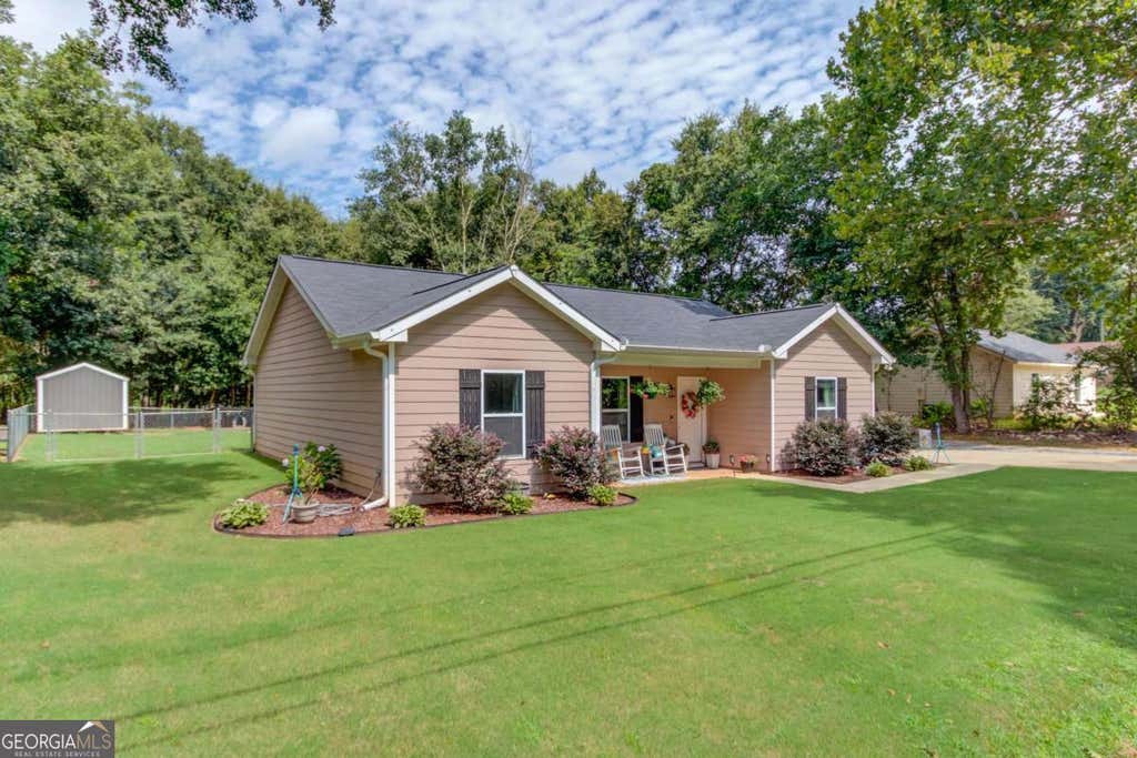 Photo of 418 Starrs Bridge Road, Canon, GA 30520 (MLS # 10825657)