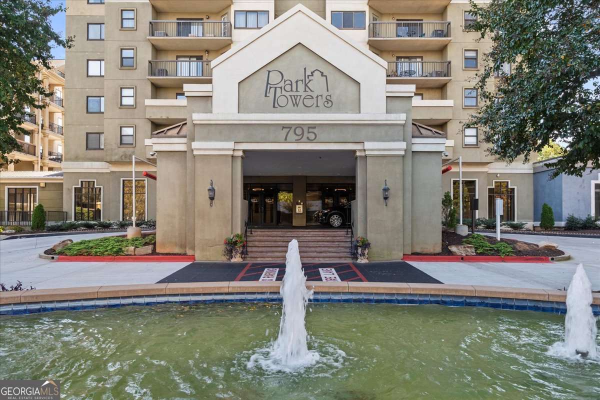 Park Towers I - Residential
