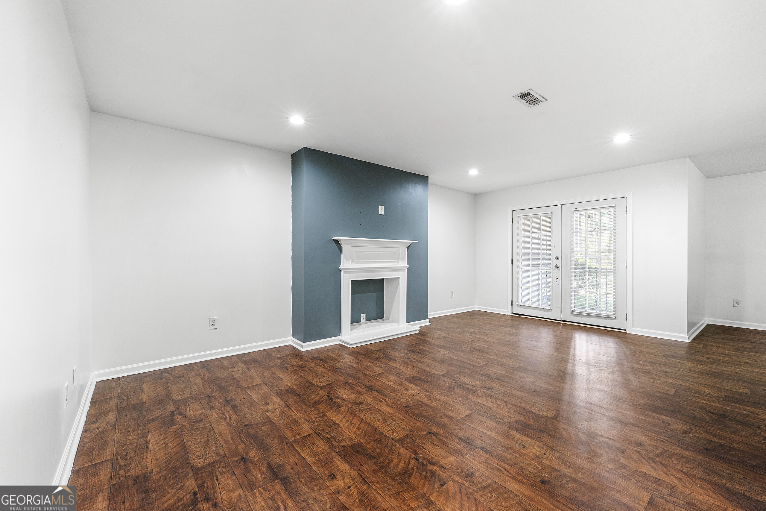 3575 Oakvale RD 301