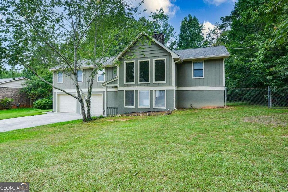 3343 Mill Stream LN SW