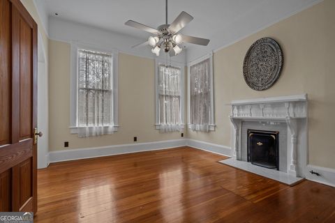 listing image 82