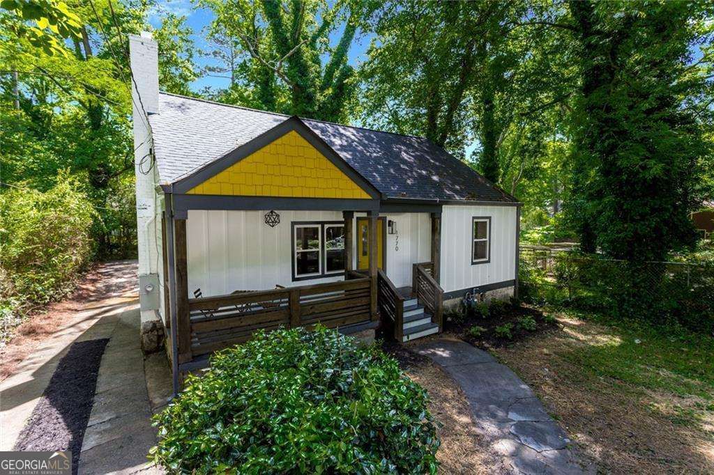 Photo of 1770 S Olympian Way SW, Atlanta, GA 30310 (MLS # 10728019)