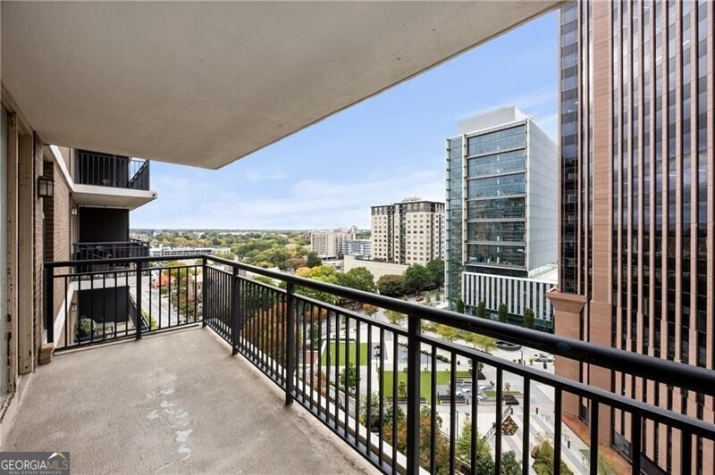 Windsor Over Peachtree - Residential