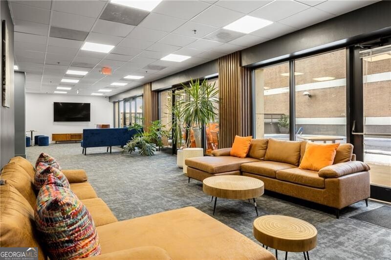 Windsor Over Peachtree - Residential