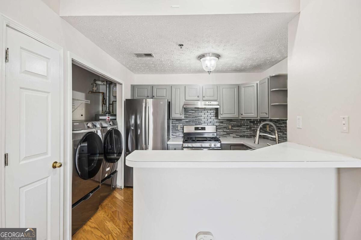 4331 Orchard Park CT 4331